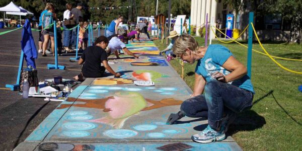 3D-Chalk-Artist-At-Festival-Event