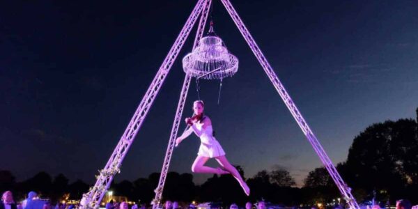 Aerial-Violinist-Hanging-From-Chandelier