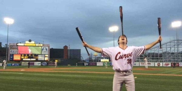 Baseball-Bat-Juggler