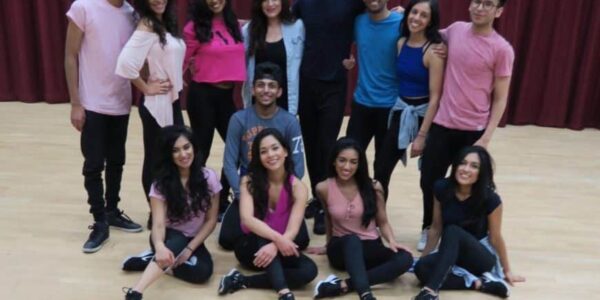 Bollywood-Dancers-In-Rehersal