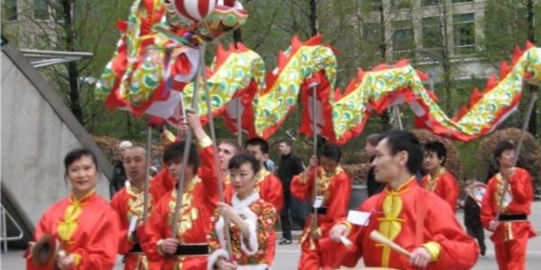 Chinese-New-Year-Dragon-Entertainers