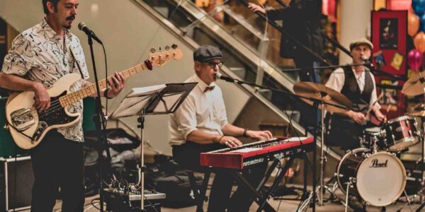 Cockney-Event-Band-For-Hire