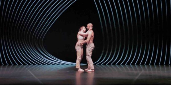 Dance-Duo-In-Front-Of-Video-Projection