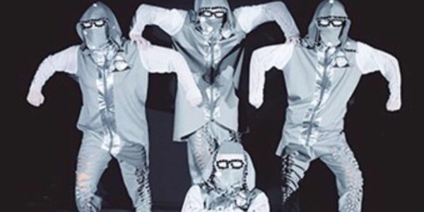 Dancers-For-Video-Mapping-Performances