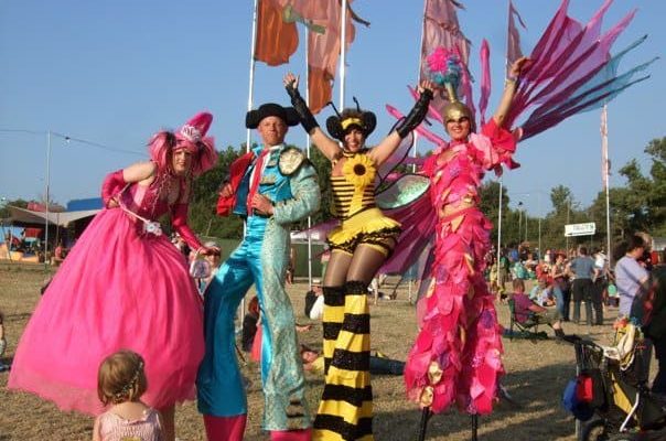 El-Matador-Stilt-Performer-Hire El-Matador-Stilt-Performer-Hire