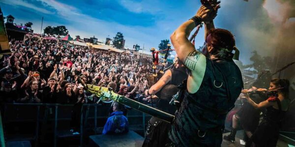 Event-Band-Performing-At-Festival