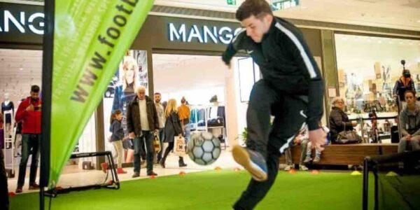 Football-Freestyle-Public-Performance