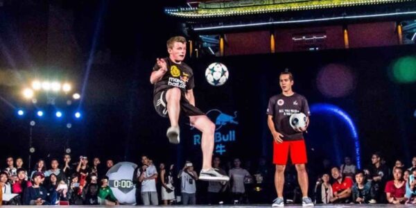 Football-Stunt-Freestyler-At-Championships
