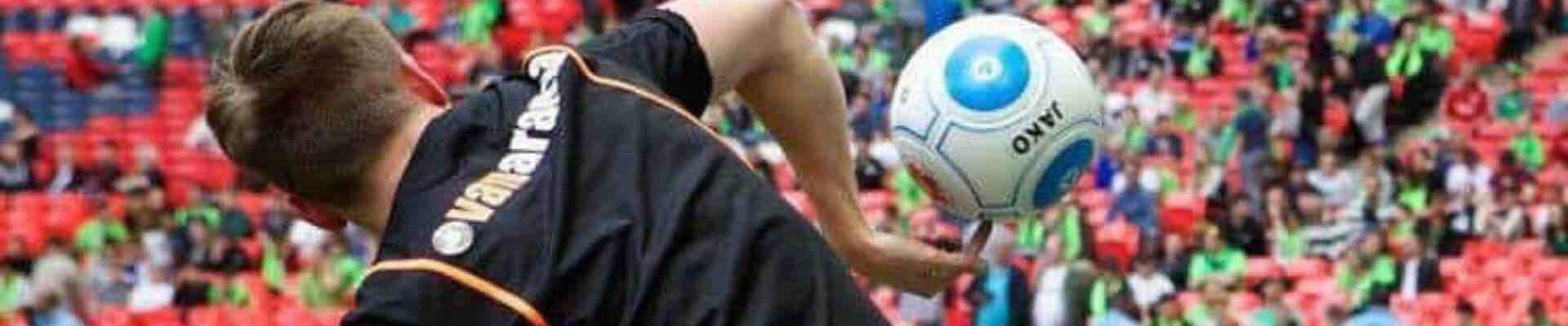Football-Trickster-Performs-At-Half-Time-Show Football-Trickster-Performs-At-Half-Time-Show