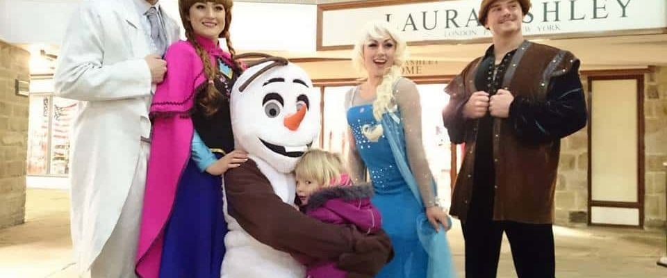 Frozen-Walkabout-Characters Frozen-Walkabout-Characters