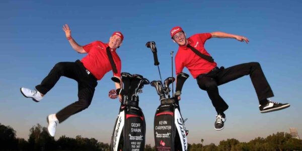 Golf-Trick-Shot-Artist-Duo