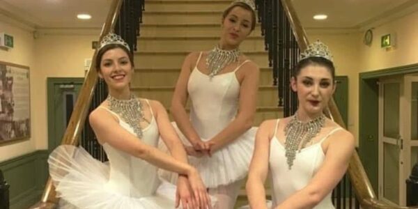 Ice-Themed-Ballet-Dancers