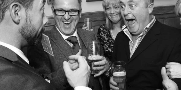 Illusionist-At-Wedding