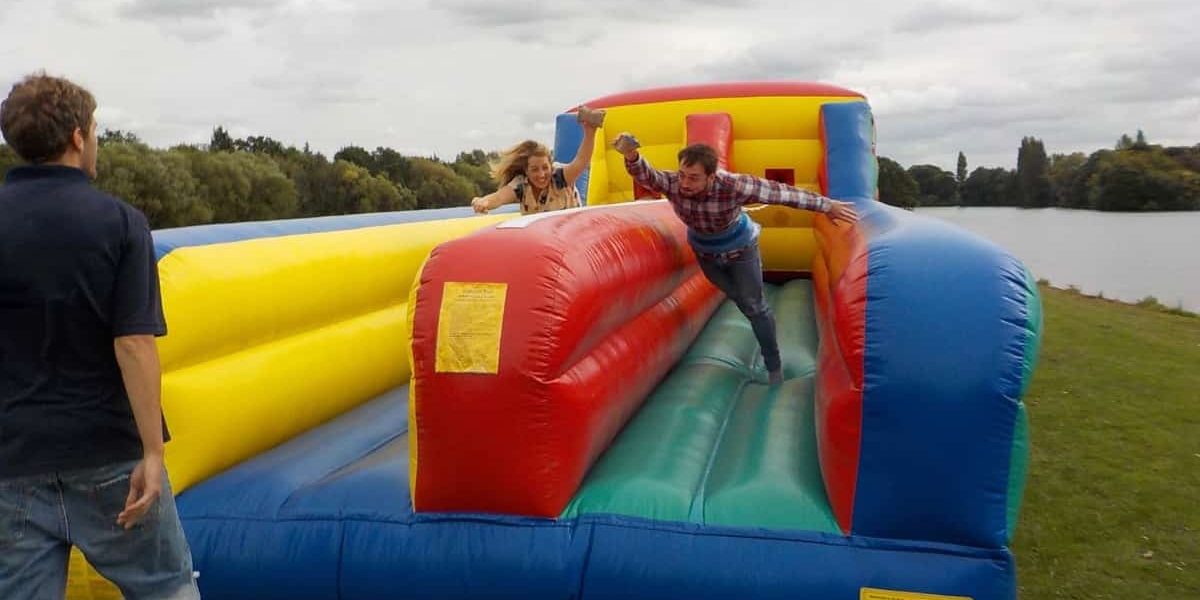 Inflatable-Bungee-Run-Family-Fun-Day