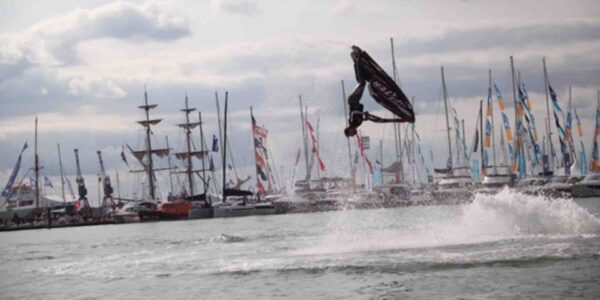 Jet-Ski-Stunt-Performer