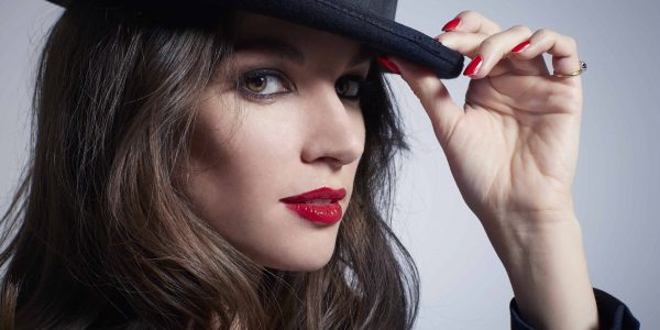 Katherine-Magician-And-Illusionist-For-Events