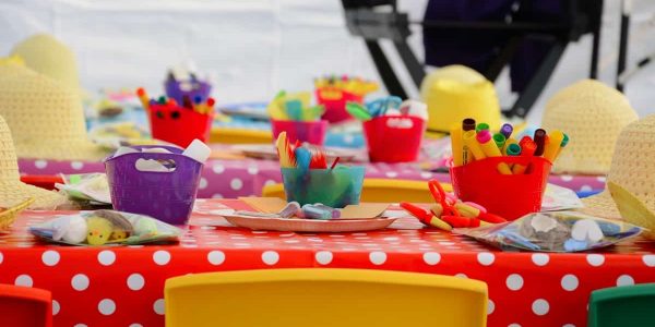 Little-Hands-Craft-Activity-Stand