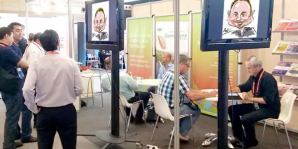 Live-Art-Drawing-At-Exhibition