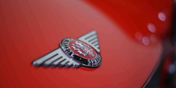 MINI-100-Years-Exhibition-Classic-MINI-Badge