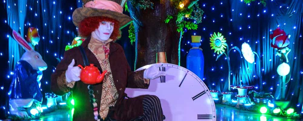 Mad-Hatter-Alice-in-wonderland-themed-entertainment Mad-Hatter-Alice-in-wonderland-themed-entertainment
