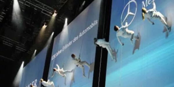 Mercedes-Vertical-Wall-Dance-Performance