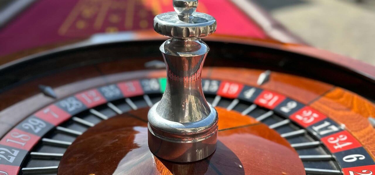 Mobile-Casino-Table-Company-Events