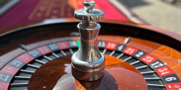 Mobile-Casino-Table-Company-Events