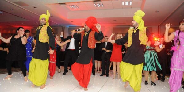 Punjabi-Dancers-For-Hire