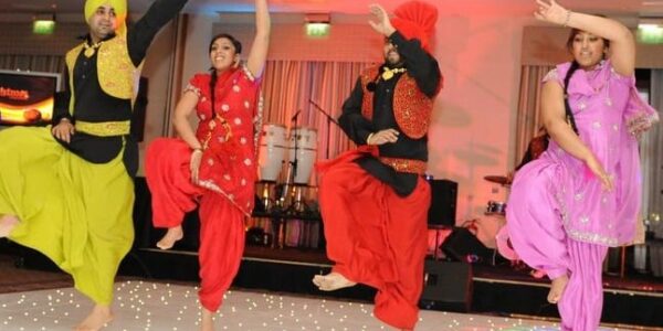 Punjabi-Event-Dancers