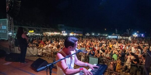 Queen-Tribute-Band-Festival-Entertainment
