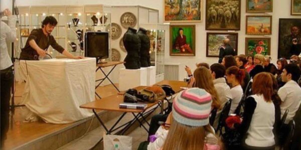 Sand-Animator-Live-Demo-At-Exhibition