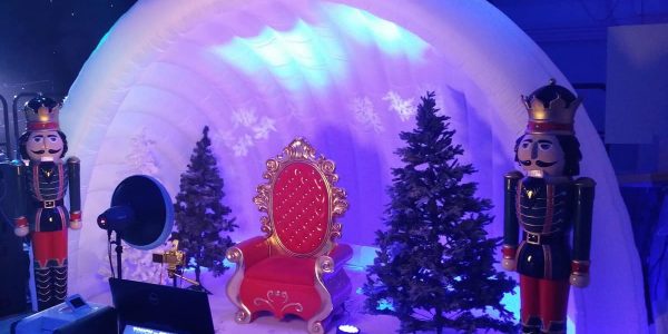 Santas-Grotto-Photo-Booth