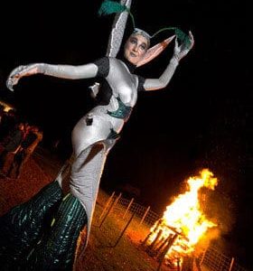 Sci-Fi-Insect-Stilt-Walker