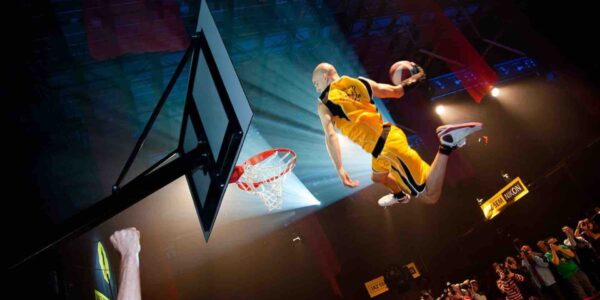 Skilled-Basketball-Dunking-Professionals