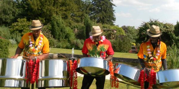 Steel-Drum-Trio