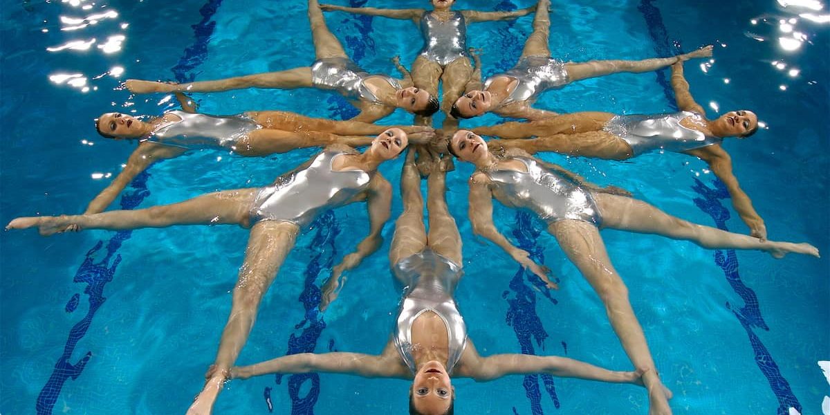 Synchronised-Swimmers