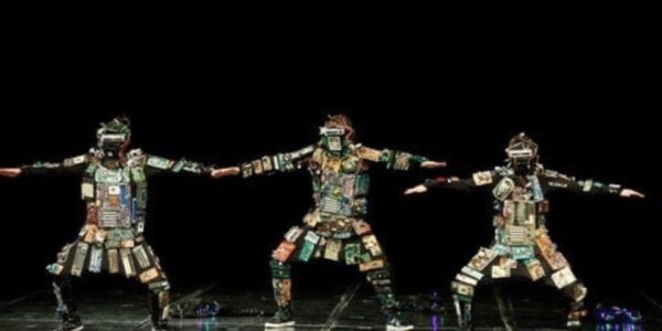 Trio-Of-Robot-Themed-Dancers