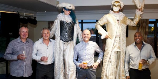 Venetian-stilt-walker-entertainment