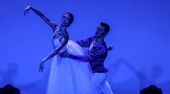 crystal-ballet-dancers