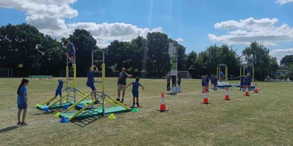 mobile-assault-course-team-building
