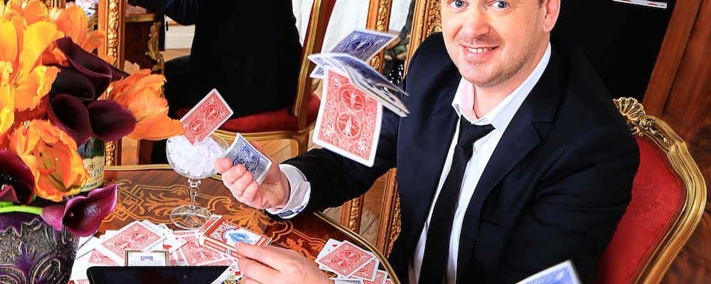 Professional Ipad illusionist for family friendly events. Professional Ipad illusionist for family friendly events.