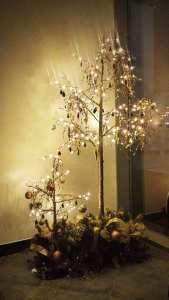 Bespoke Front Desk & Lobby Christmas Decor 12