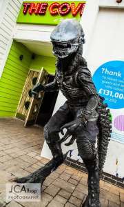 gigeralien3Alien movie-themed walkabout characters for hire. Book our Giger Aliens for film launches in London & the UK.