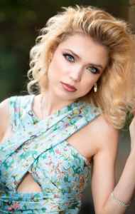 Classical Singer Gemma 5