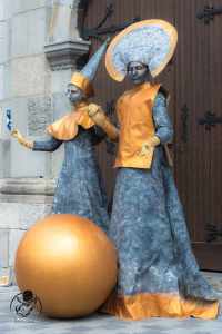 Statue performers for hire