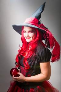 Halloween Walkabout Act Available For Hire