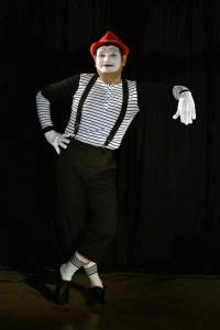 Professional mime artist for hire in London and the UK