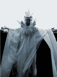 Icicle Queen Stilt Walkers 1