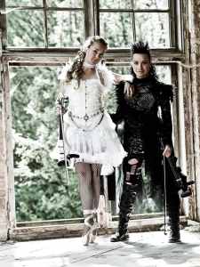 Hire violin stage show, available across Germany
