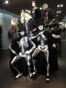 Childrens Halloween entertainment ideas. For hire in London and the UK.